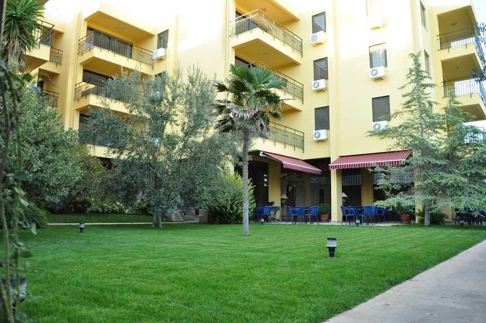 Ayvalı Palm Court Suites מראה חיצוני תמונה